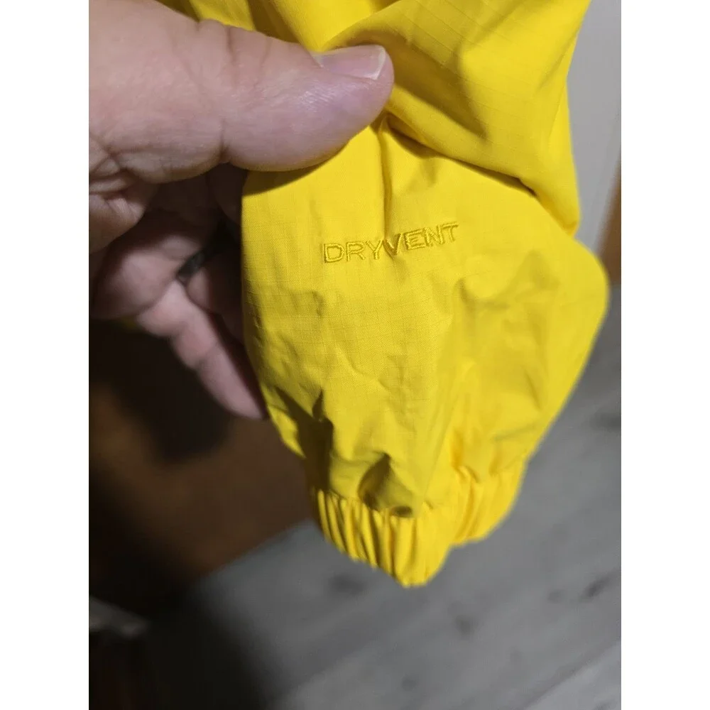 NWT The North Face Resolve Jacket Men’s M Medium Freesia Yellow Rain Hooded